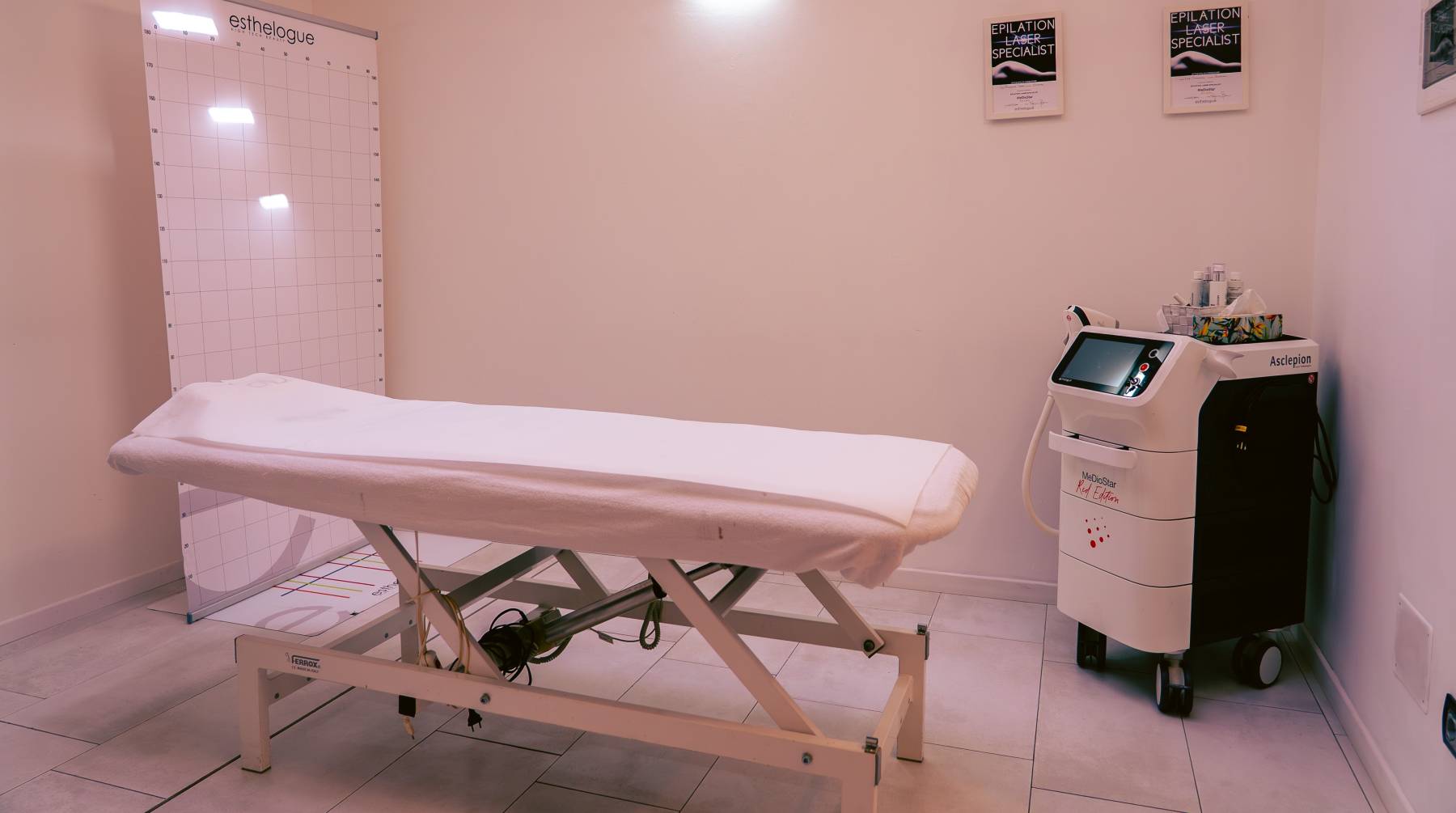 Stanza per l'epilazione laser