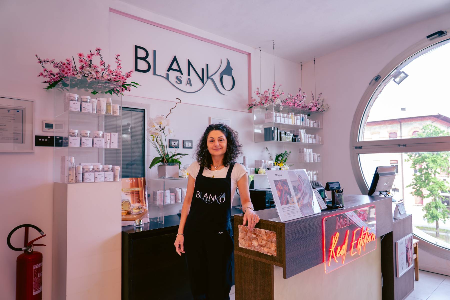 Lisa di Blanko nel suo centro estetico